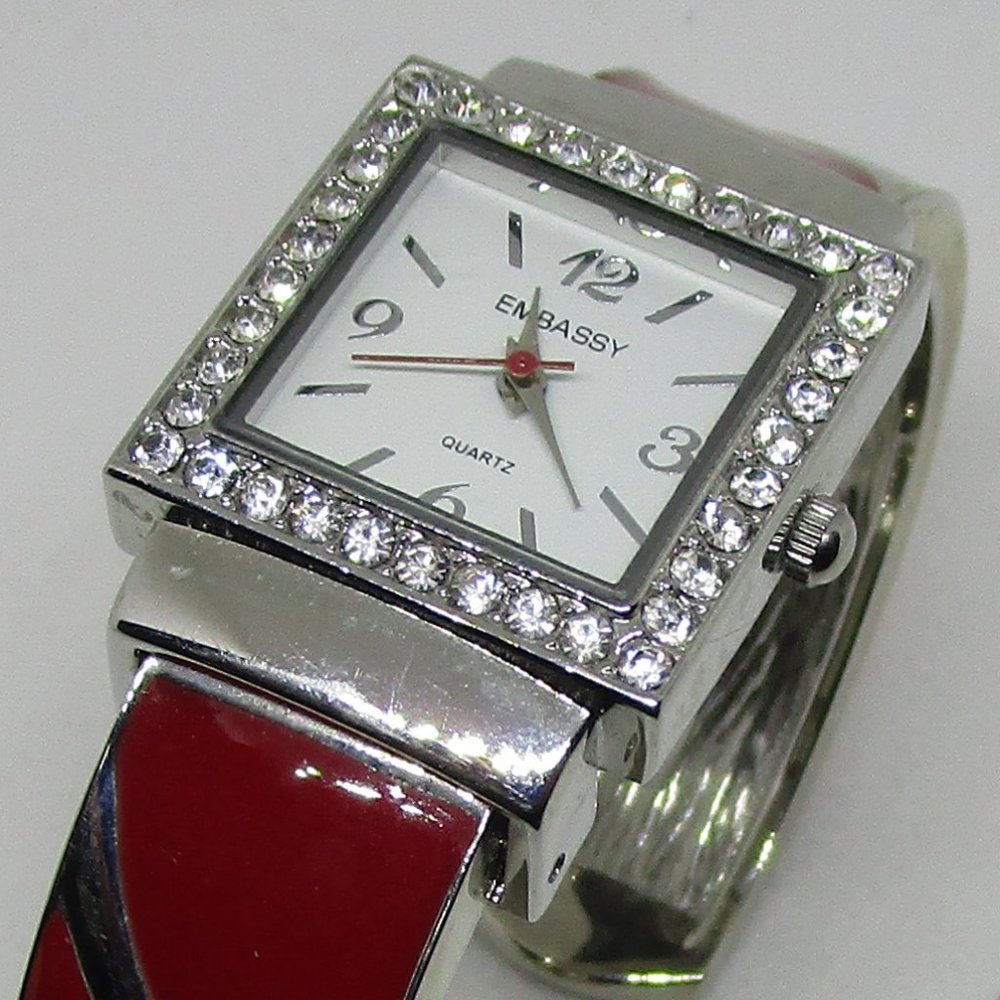 red enamel clamper band wristwatch